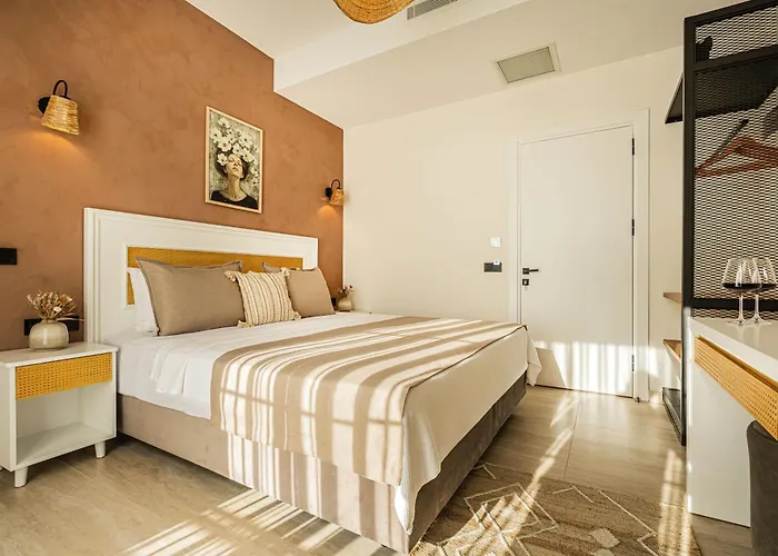 Lyse Juelide * Çeşme