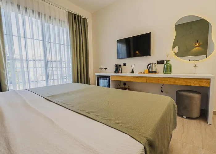 ホテル Lyse Juelide Çeşme