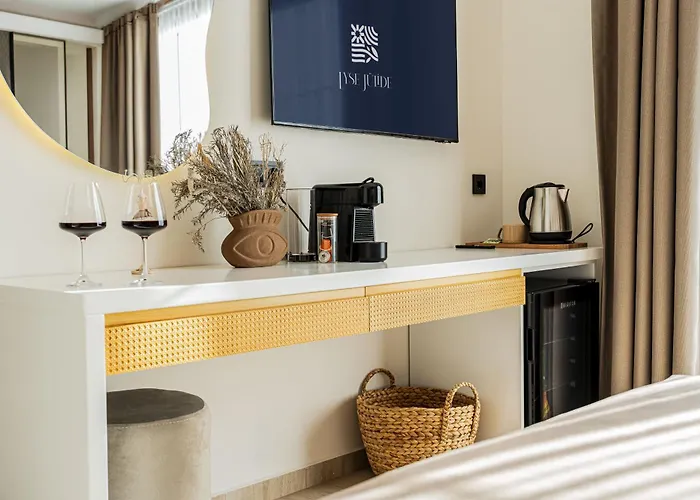 ホテル Lyse Juelide