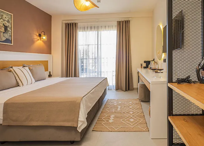 מלון Lyse Juelide