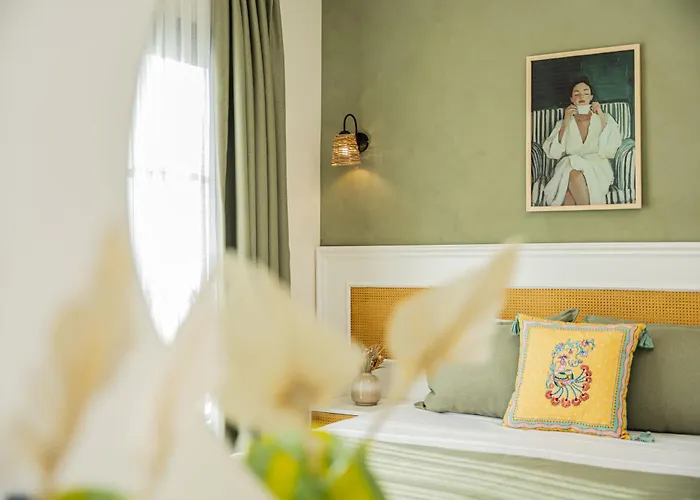 Lyse Juelide * Çeşme